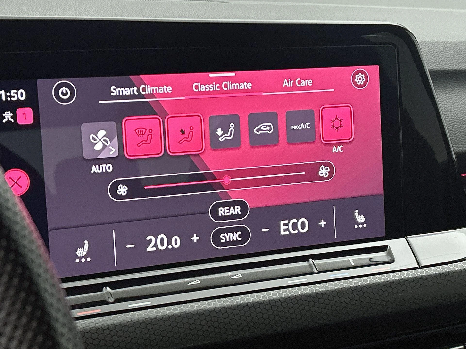 Volkswagen-Golf-image-21