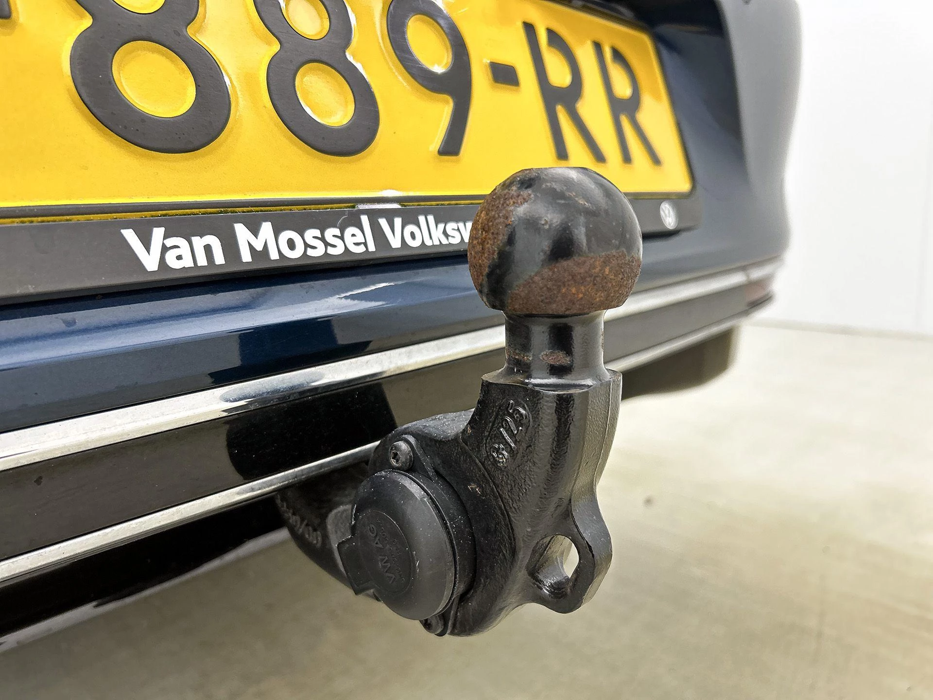 Volkswagen-Passat-image-8