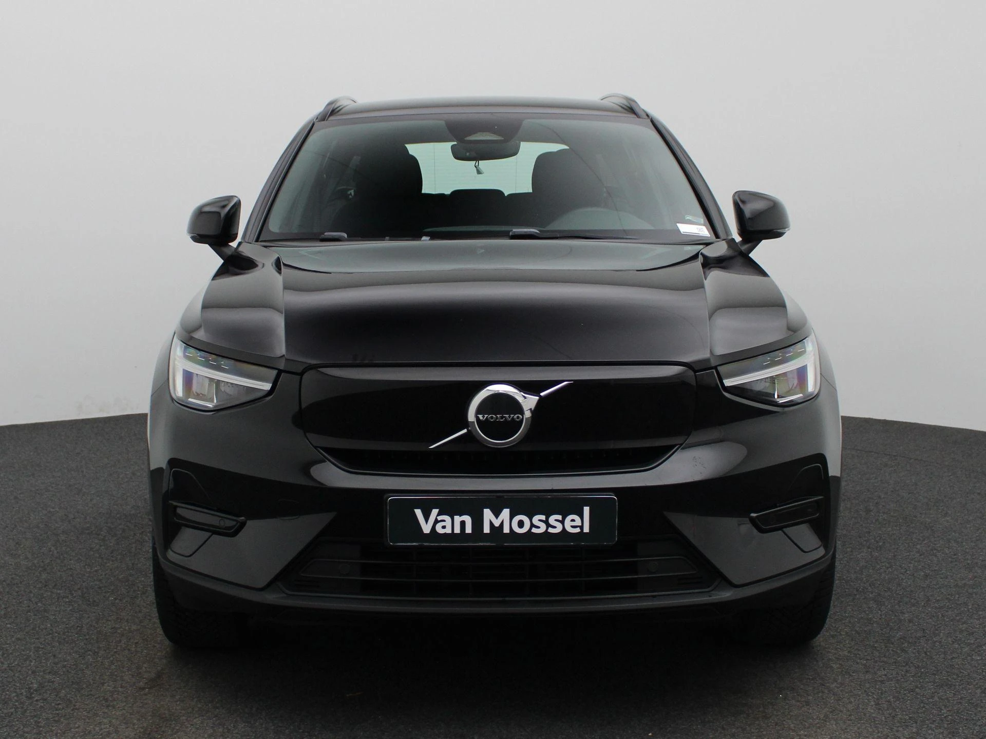 Volvo-XC40-image-2