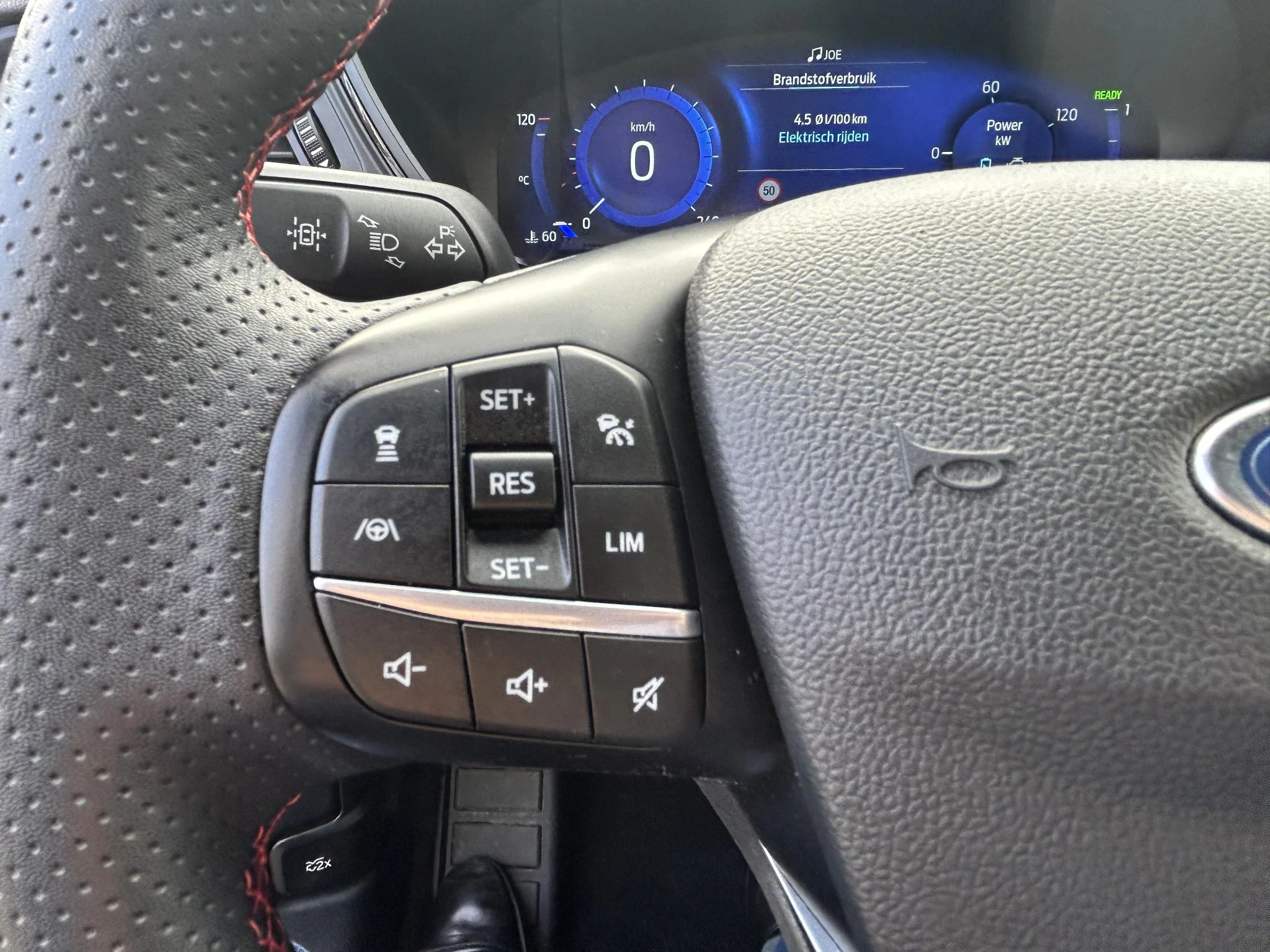 Ford-Kuga-image-16