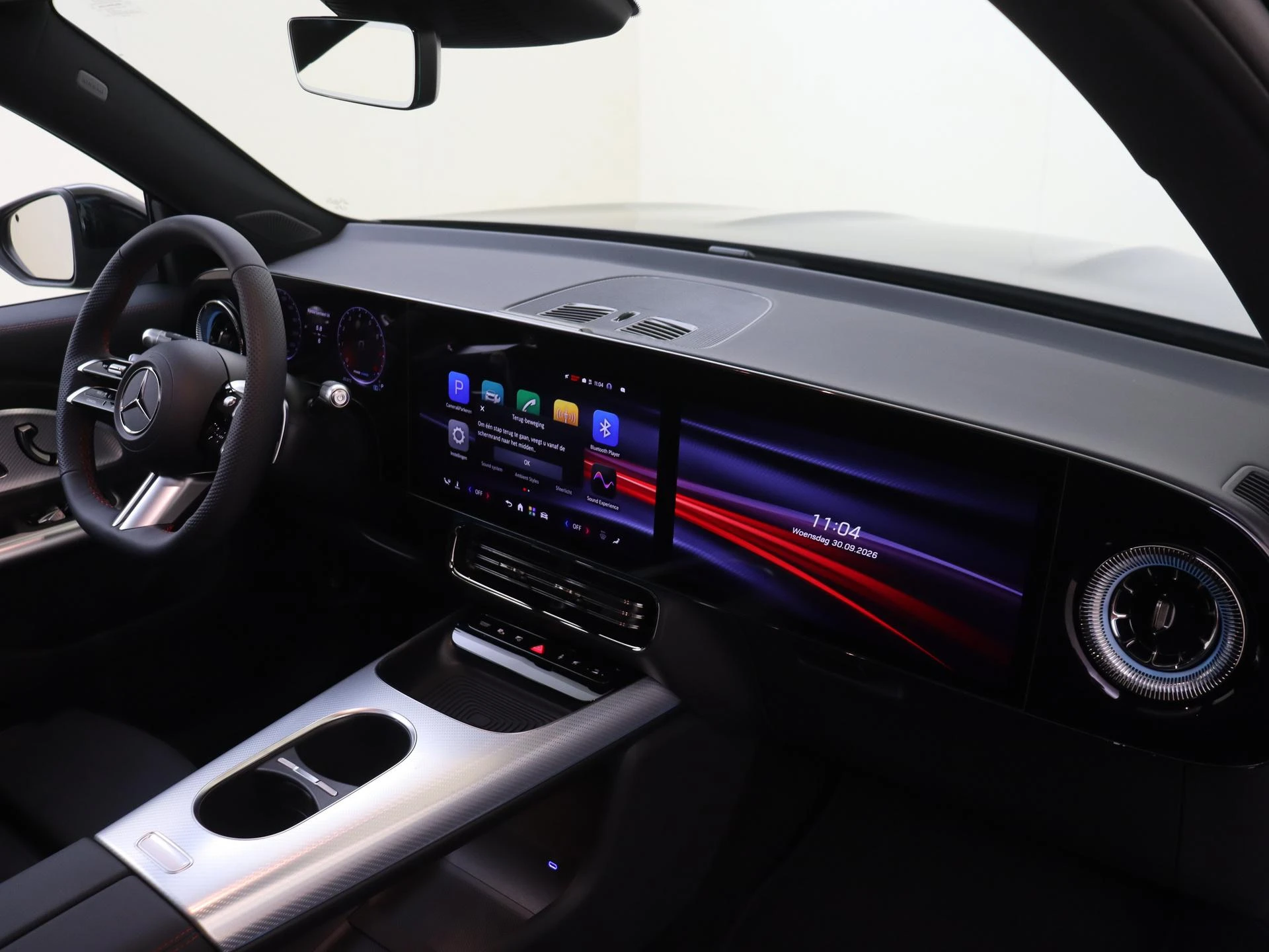 Mercedes-Benz-GLB-image-4