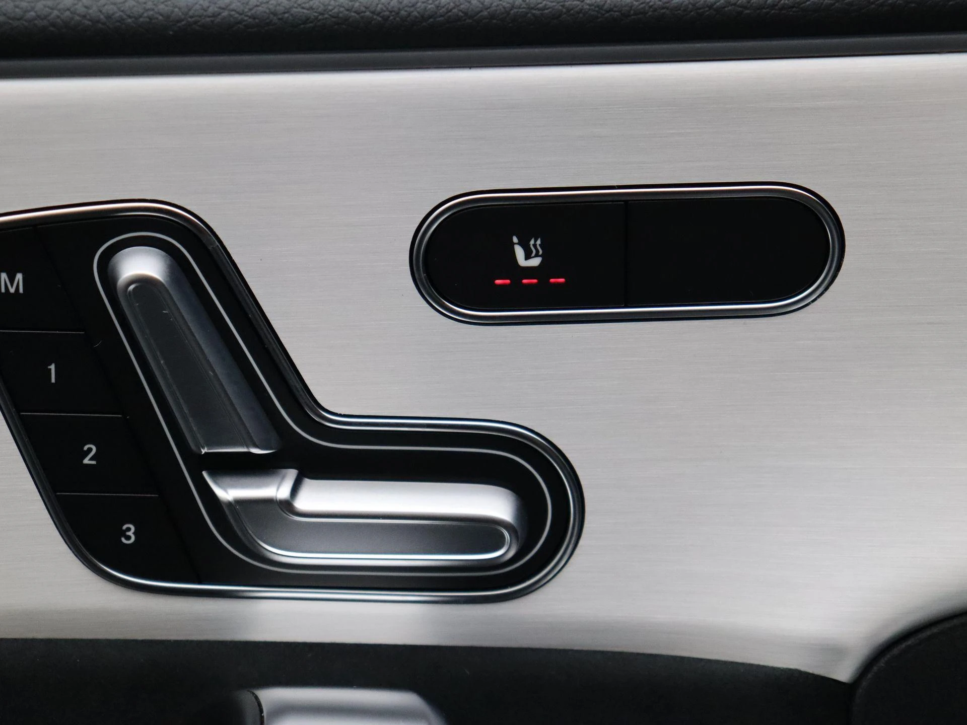 Mercedes-Benz-CLA-image-8