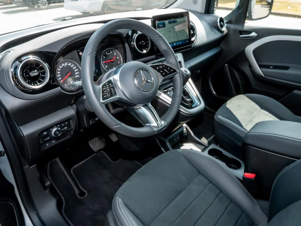 Mercedes-Benz-T-Klasse 180-image-8