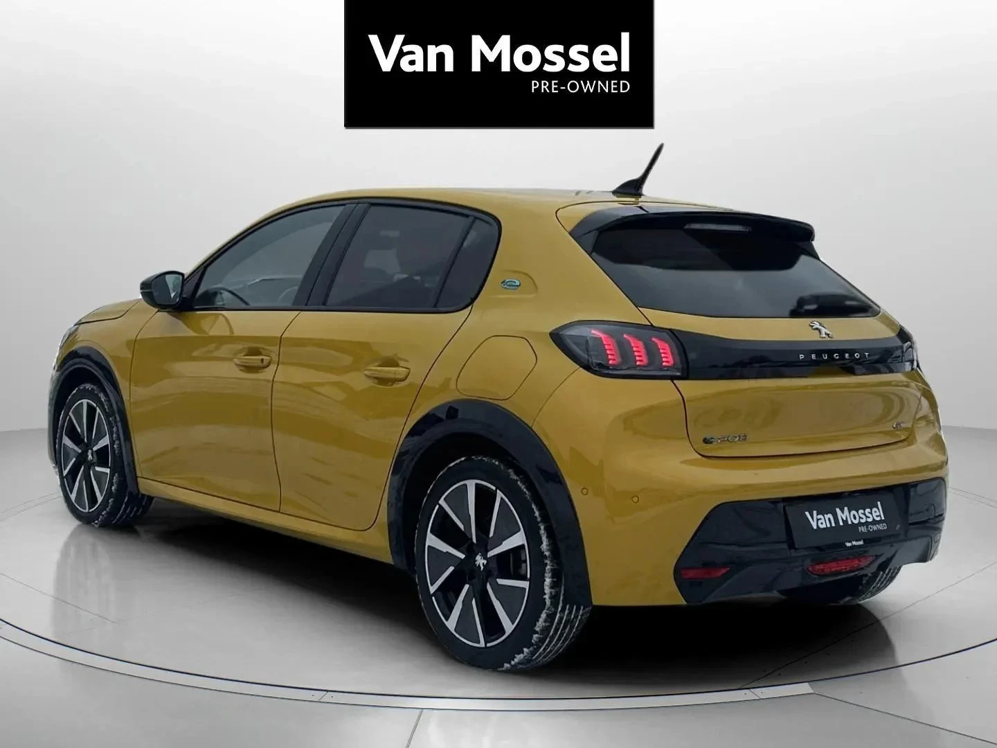 Peugeot-e-208-image-6