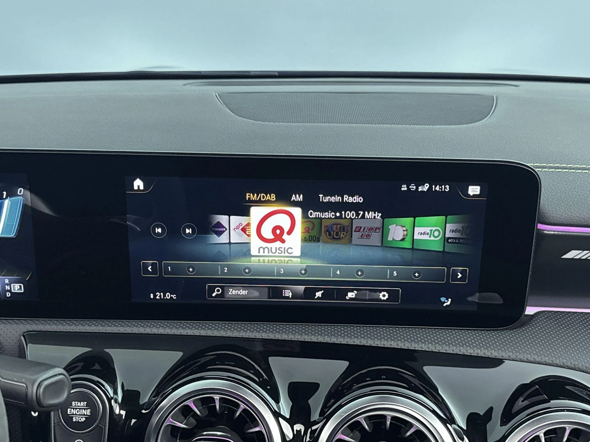 Mercedes-Benz-CLA-image-6