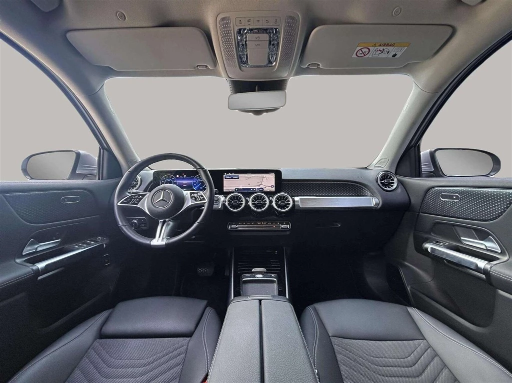 Mercedes-Benz-EQB-image-13