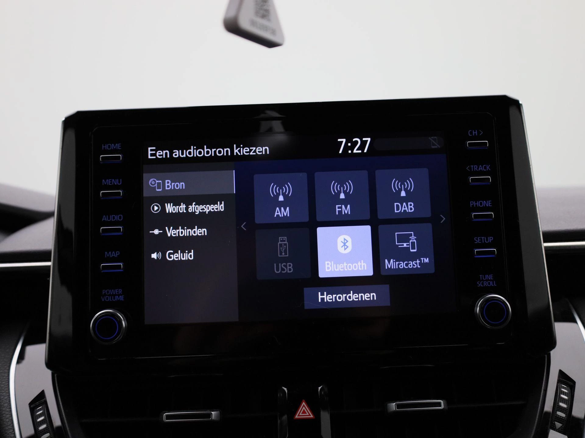 Toyota-Corolla Touring Sports-image-15