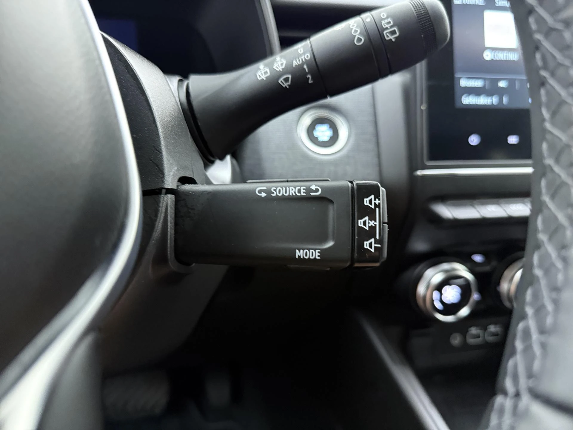 Mitsubishi-Colt-image-23