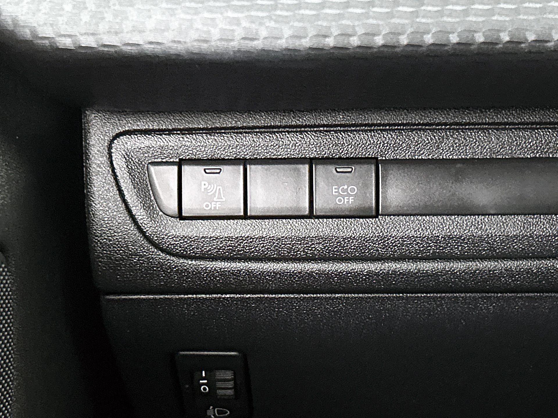 Peugeot 2008 1.2 PureTech Blue Lion