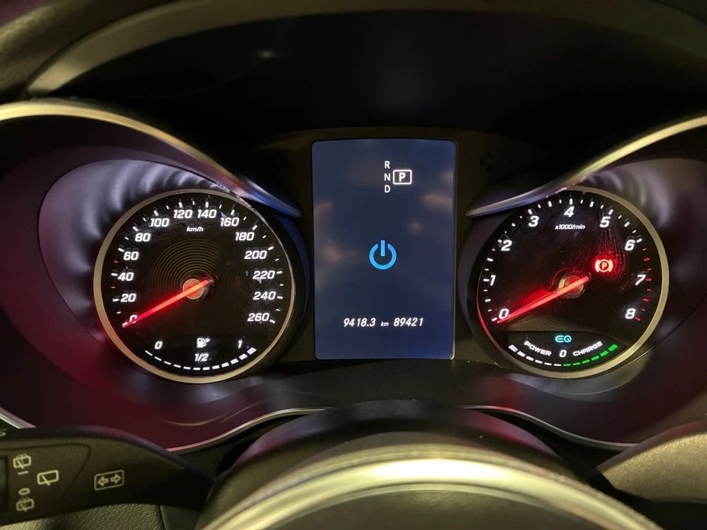 Mercedes-Benz-GLC 300 e-image-6