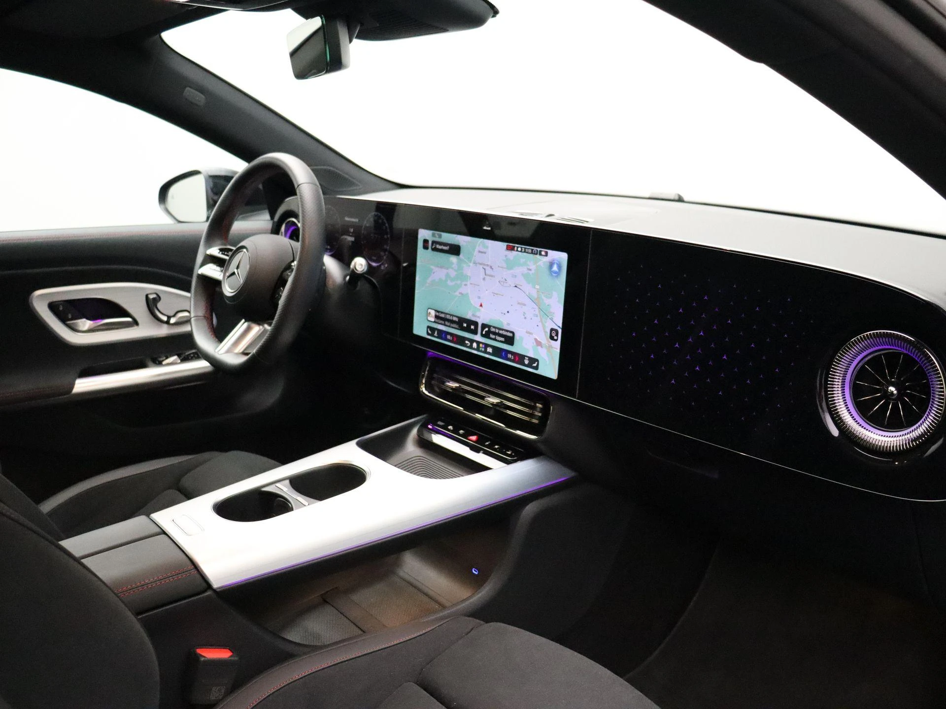 Mercedes-Benz-CLA-image-27