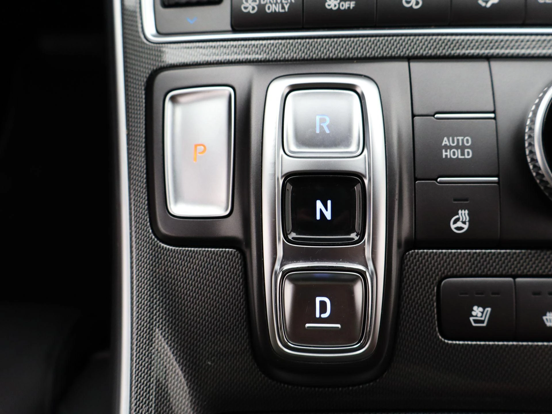 Hyundai-Santa Fe-image-22