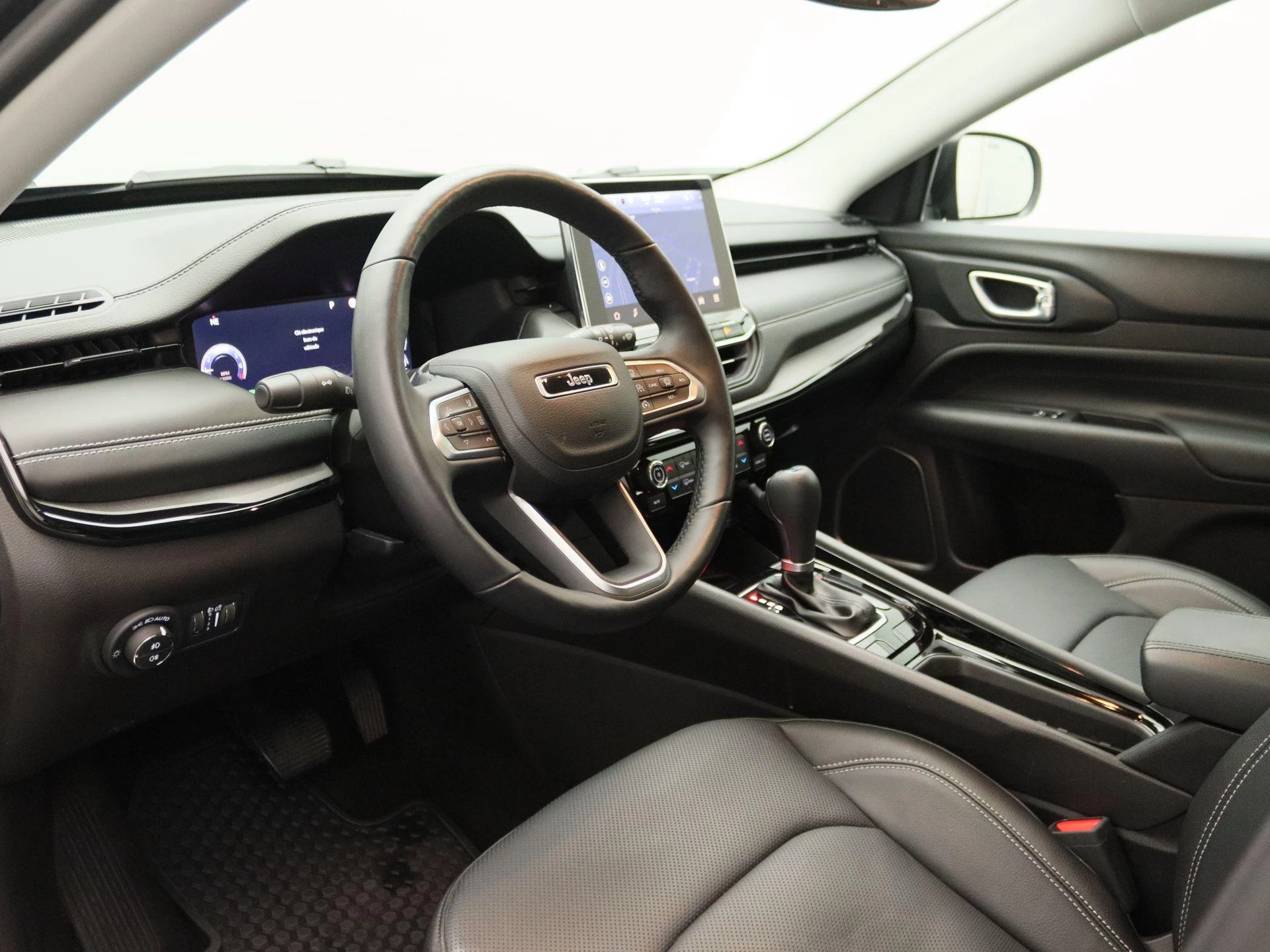 Jeep-Compass-image-23