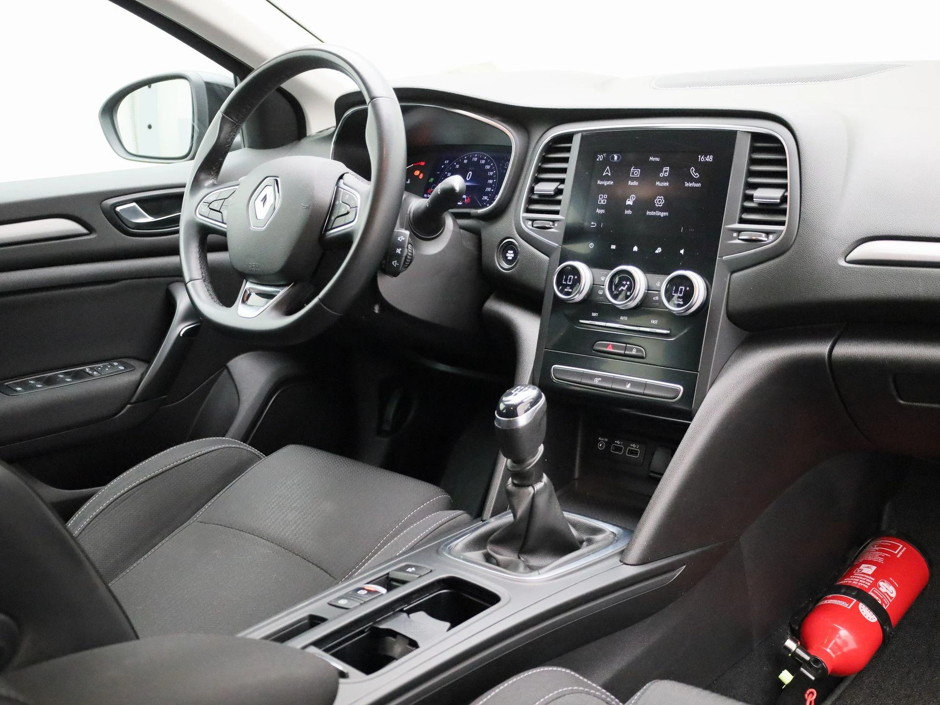 Renault-Mégane Grand Tour-image-34