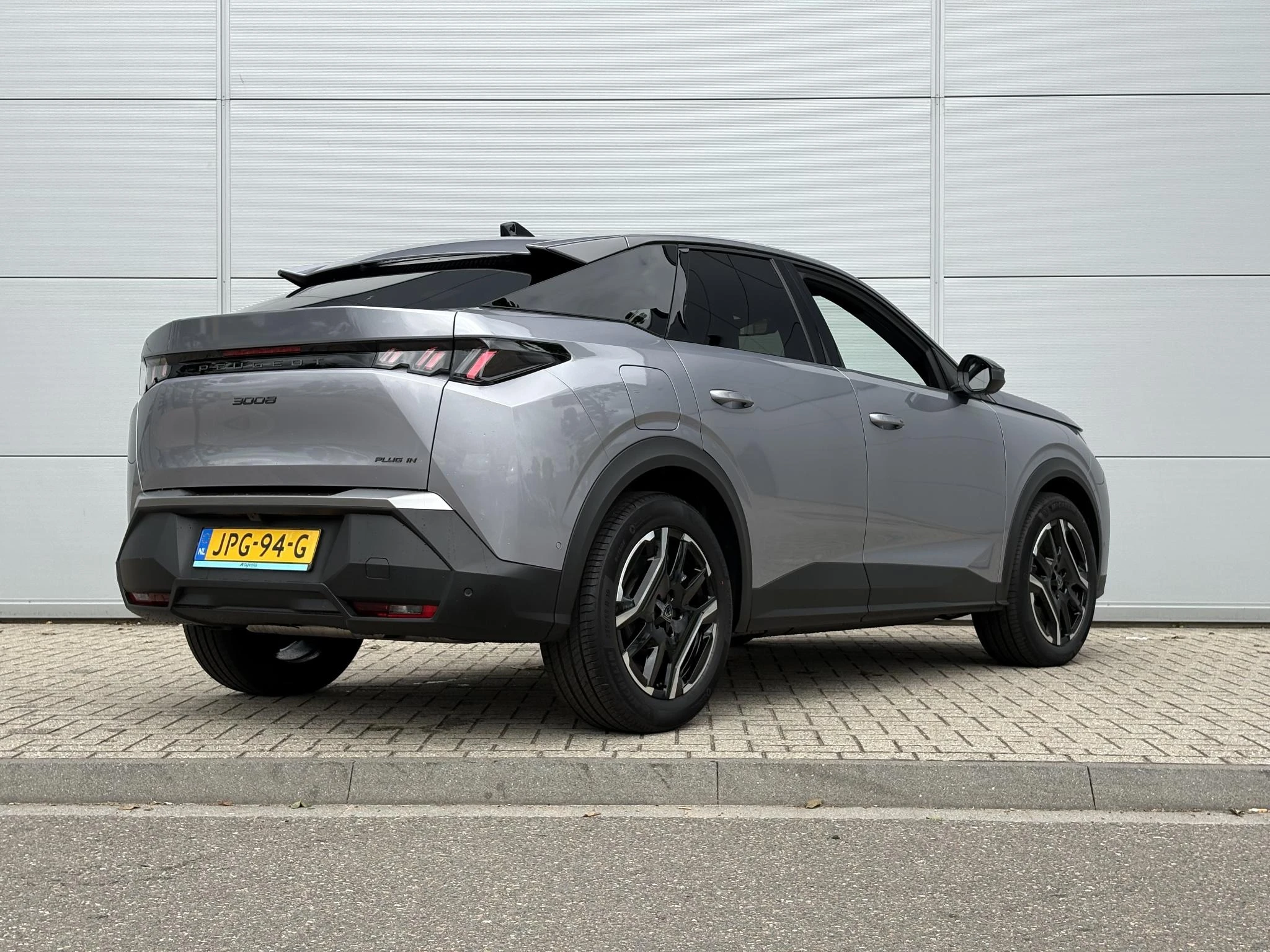 Peugeot 3008 1.6 plug-in Hybrid 195 Allure