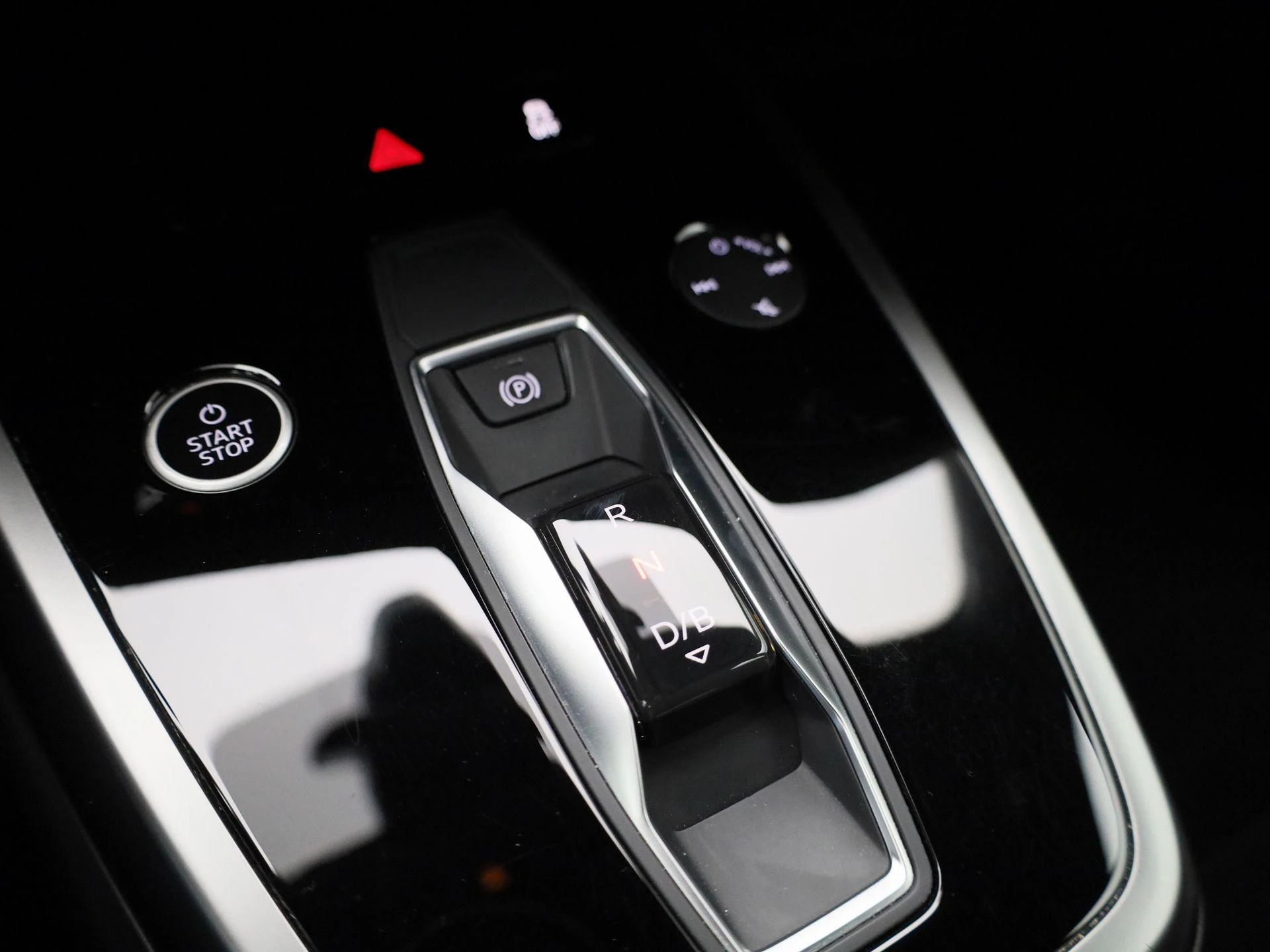 Audi-Q4 e-tron-image-24