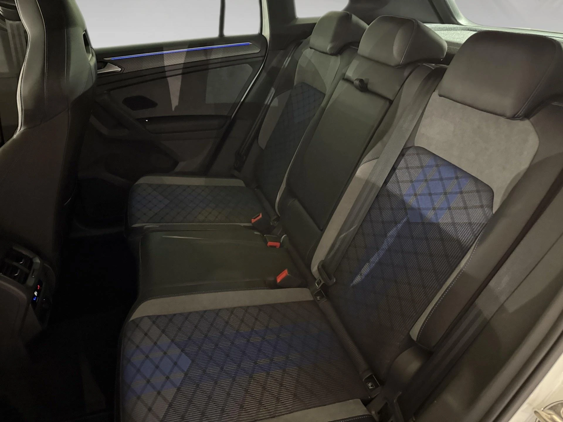 Volkswagen-Tiguan-image-10