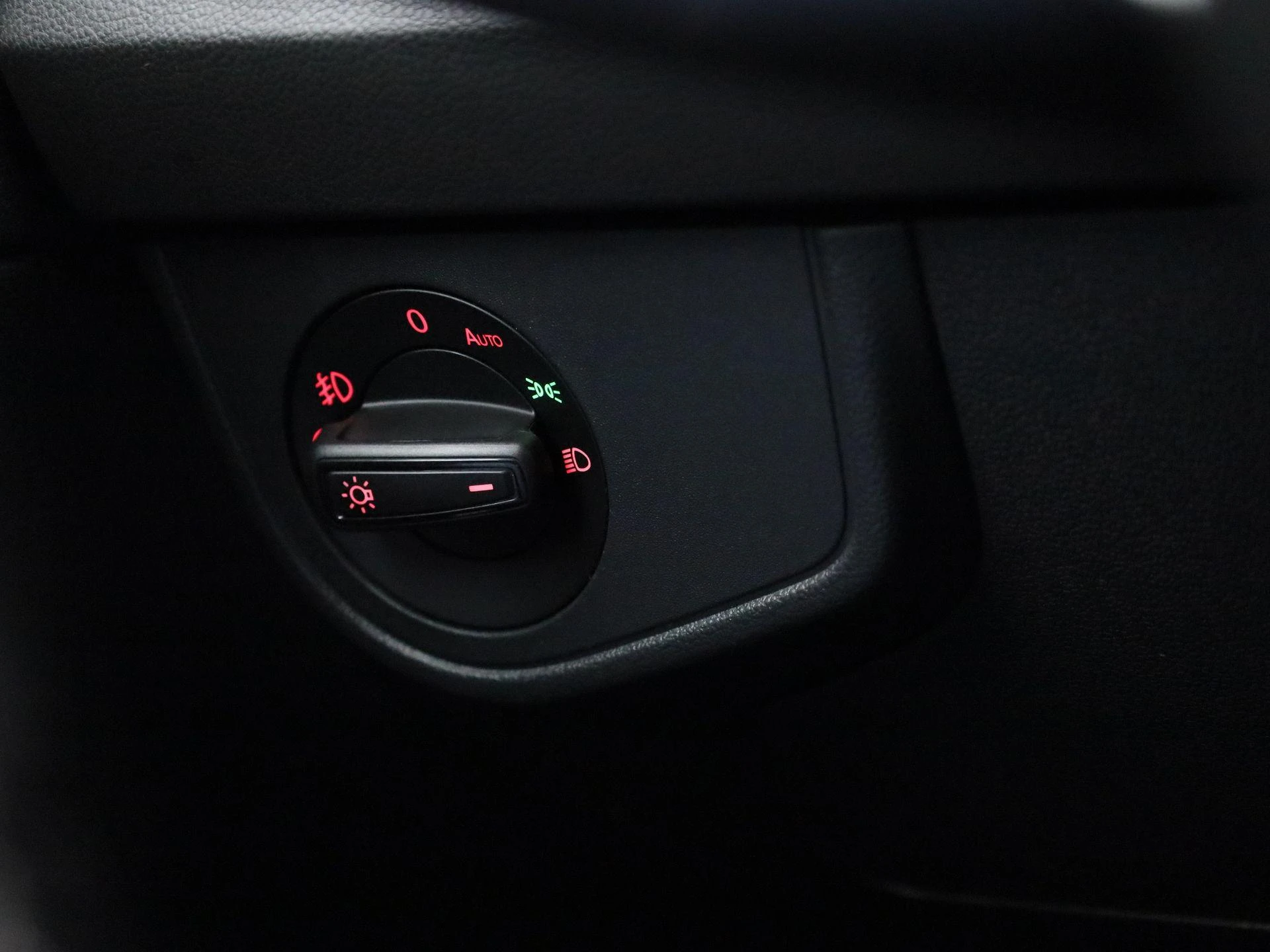 Volkswagen-Polo-image-22