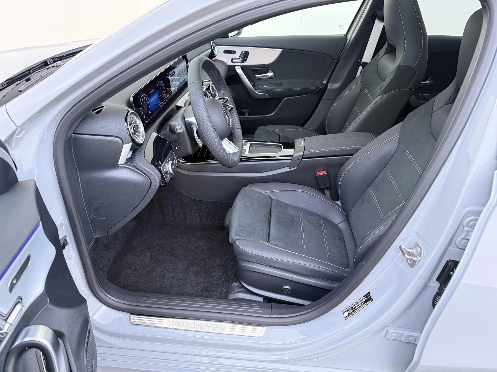 Mercedes-Benz-A-Klasse-image-10