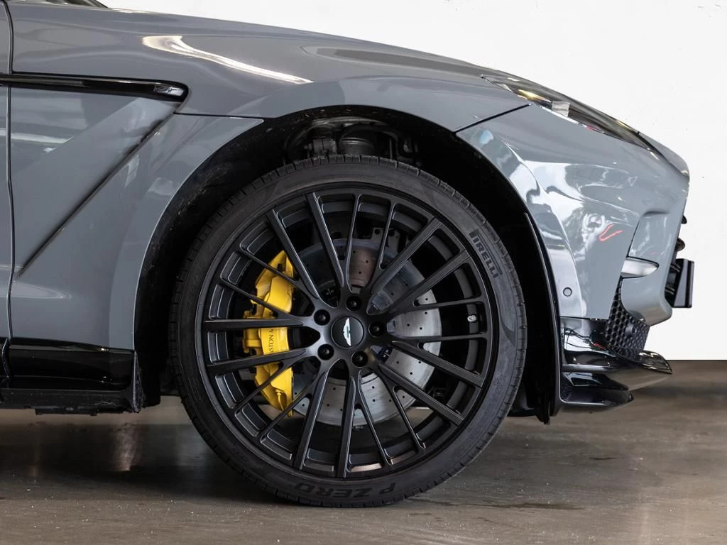 Aston Martin DBX 707 Aston Martin Hamburg