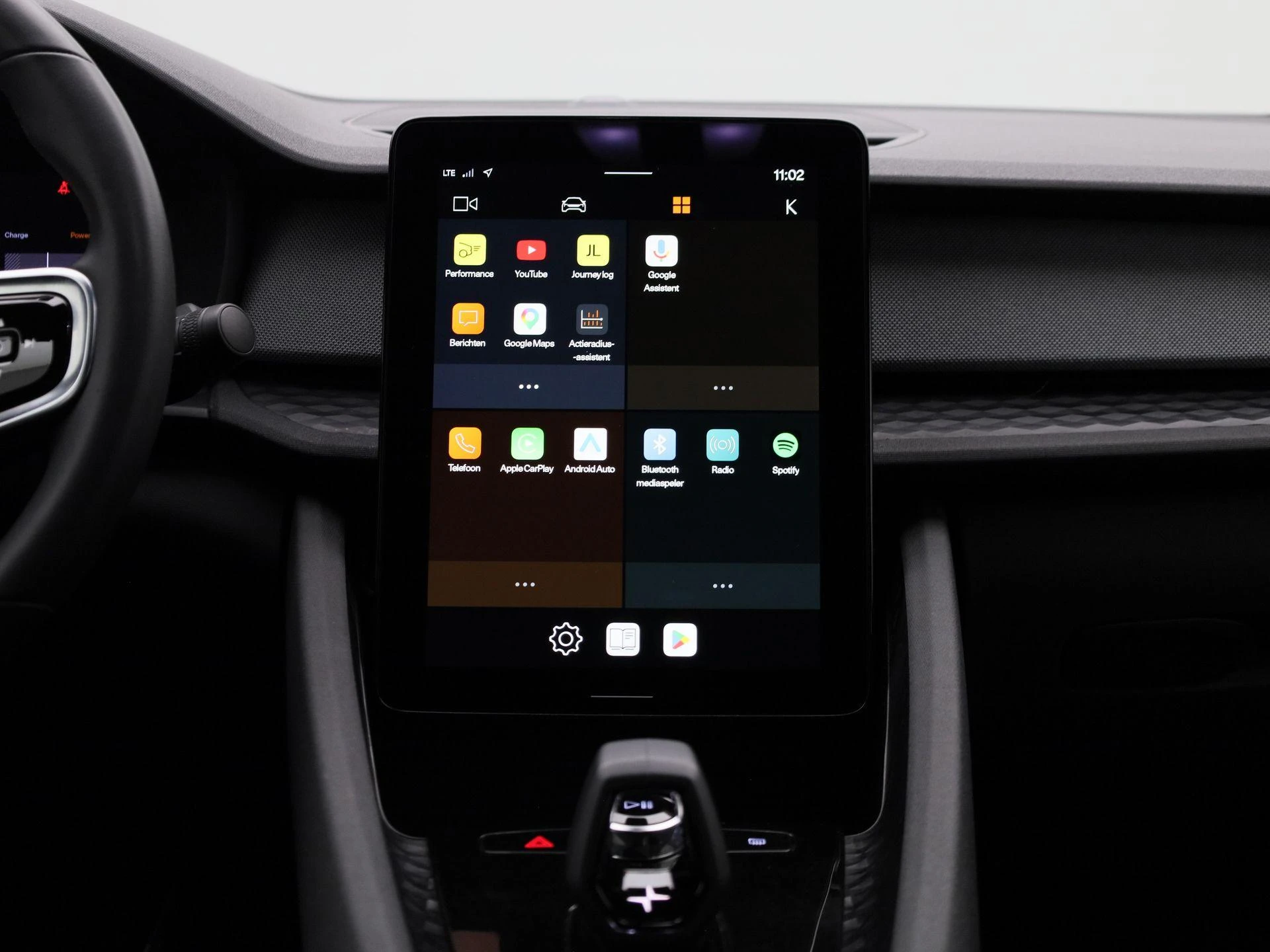 Polestar-2-image-8