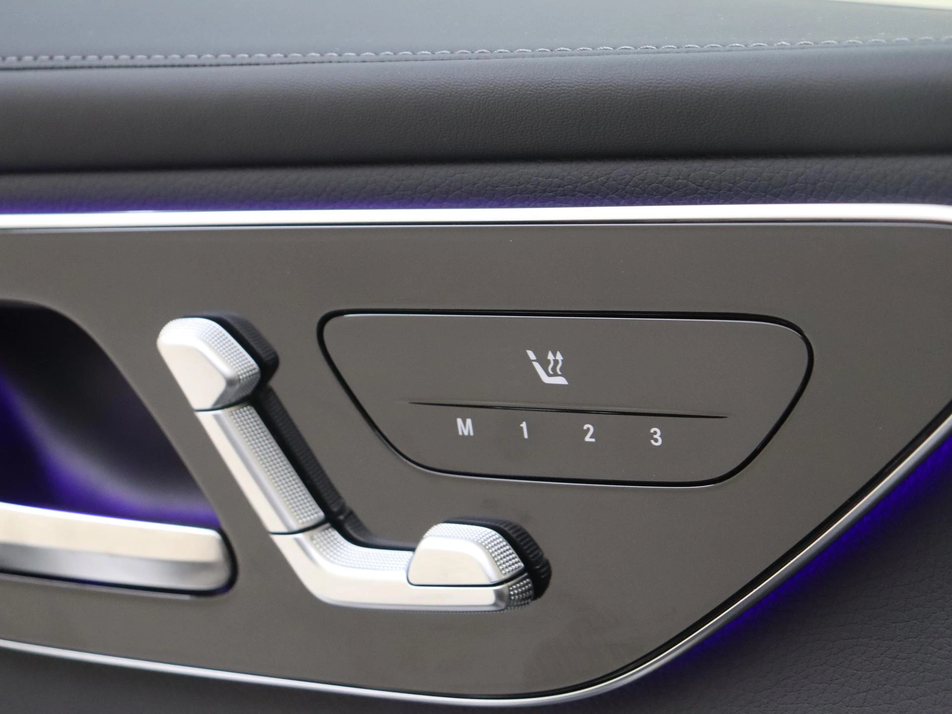 Mercedes-Benz-GLC-image-25
