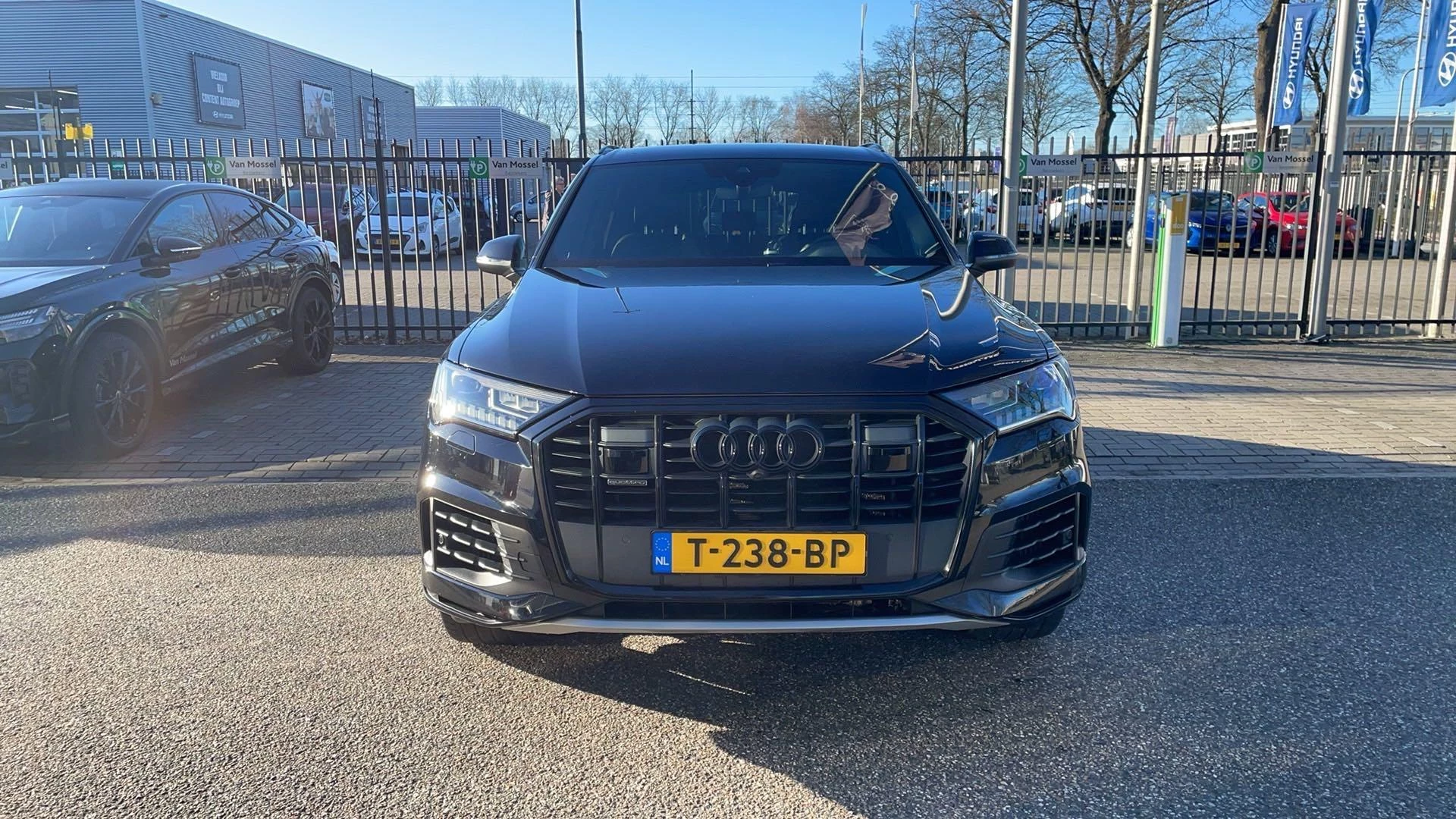 Audi-Q7-image-1