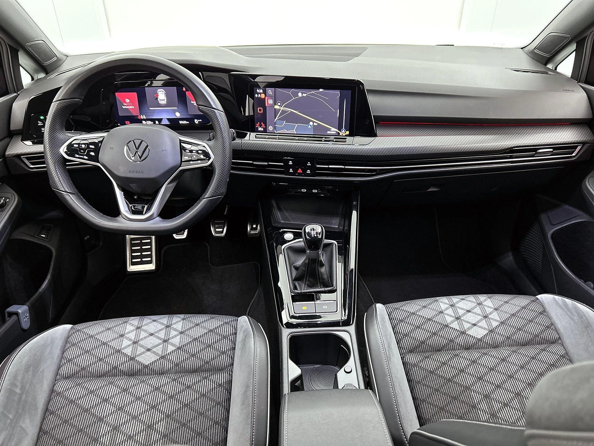 Volkswagen-Golf-image-21
