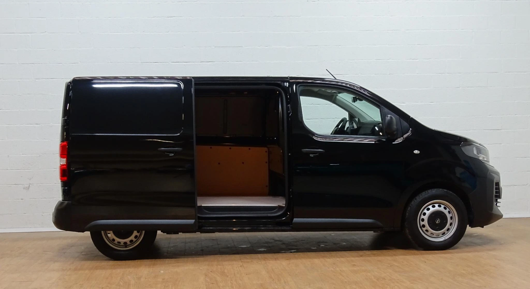 Opel-Vivaro-image-6