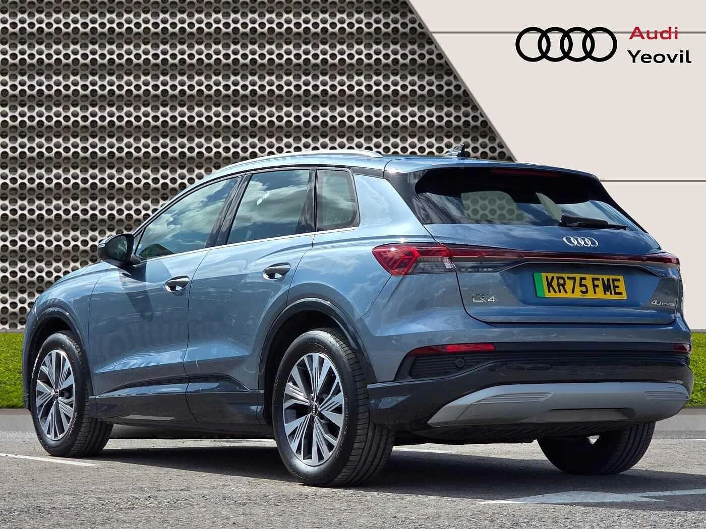 Audi-Q4 e-tron-image-2