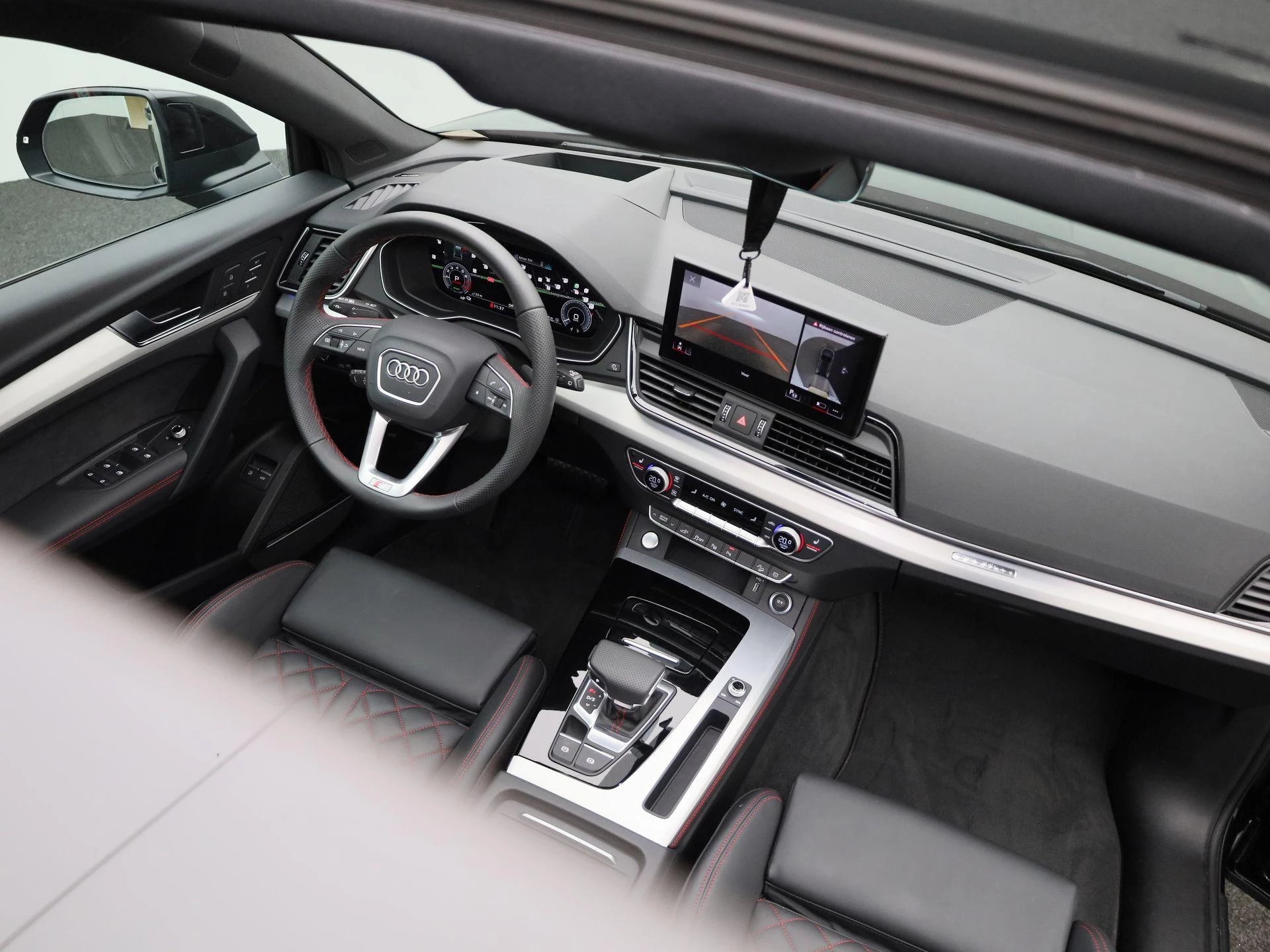 Audi Q5 50 TFSI e S edition Competition 299 PK