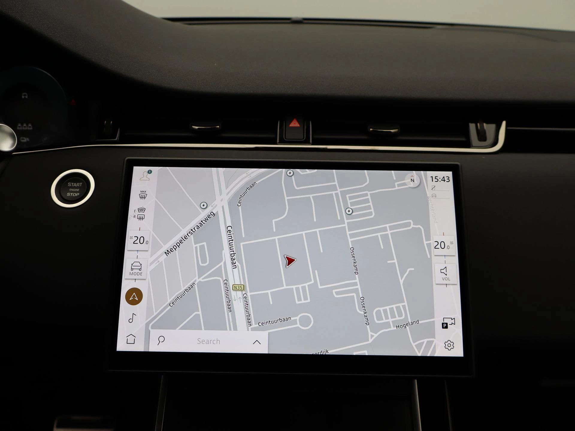 Land Rover-Range Rover Evoque-image-15