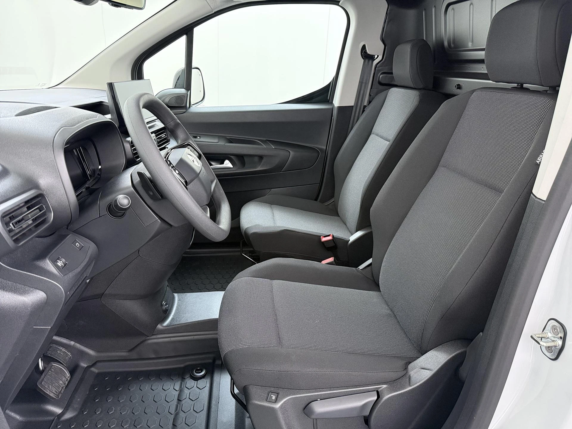 Opel-Combo-e-image-4