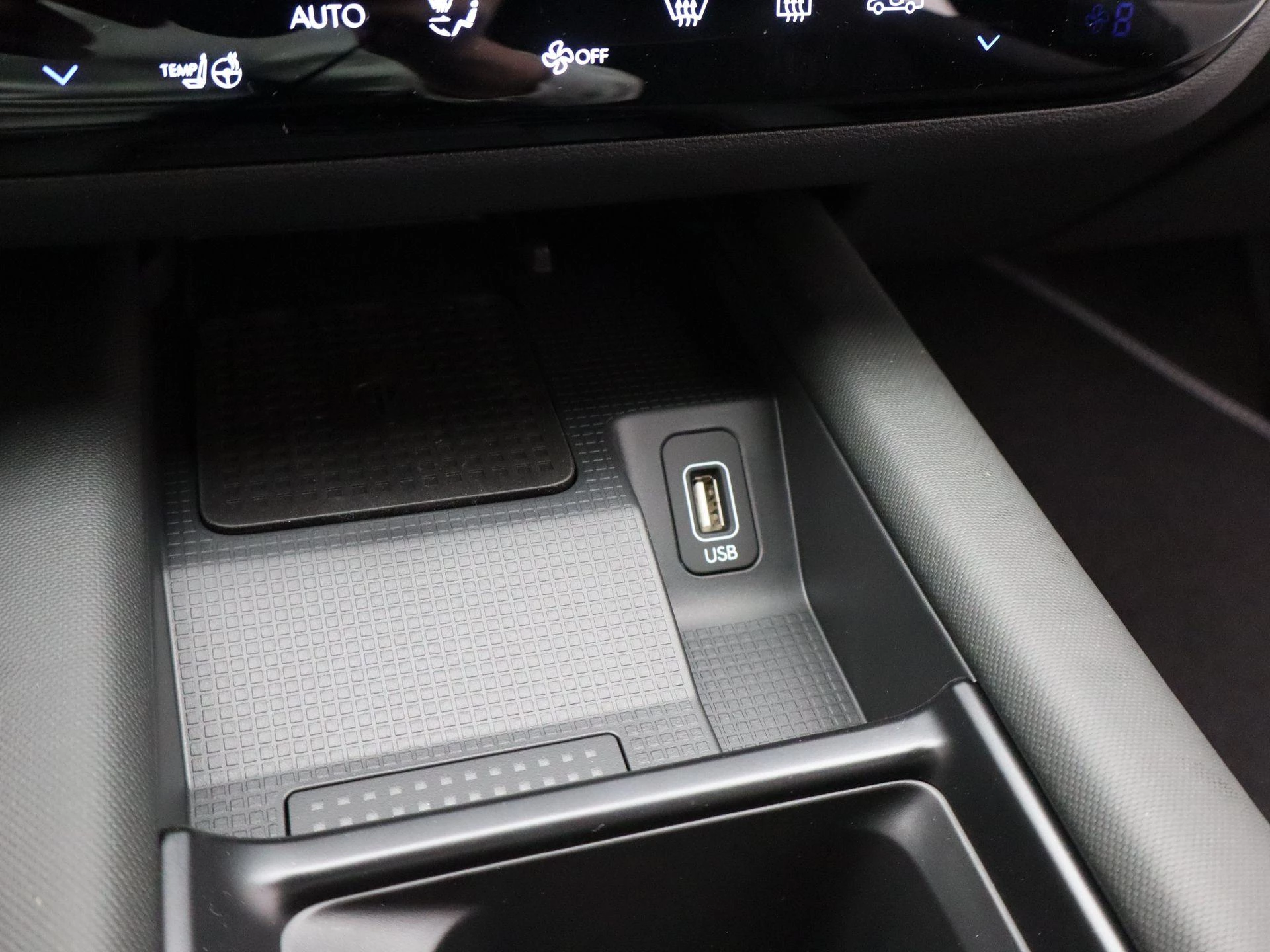 Hyundai-IONIQ 6-image-22