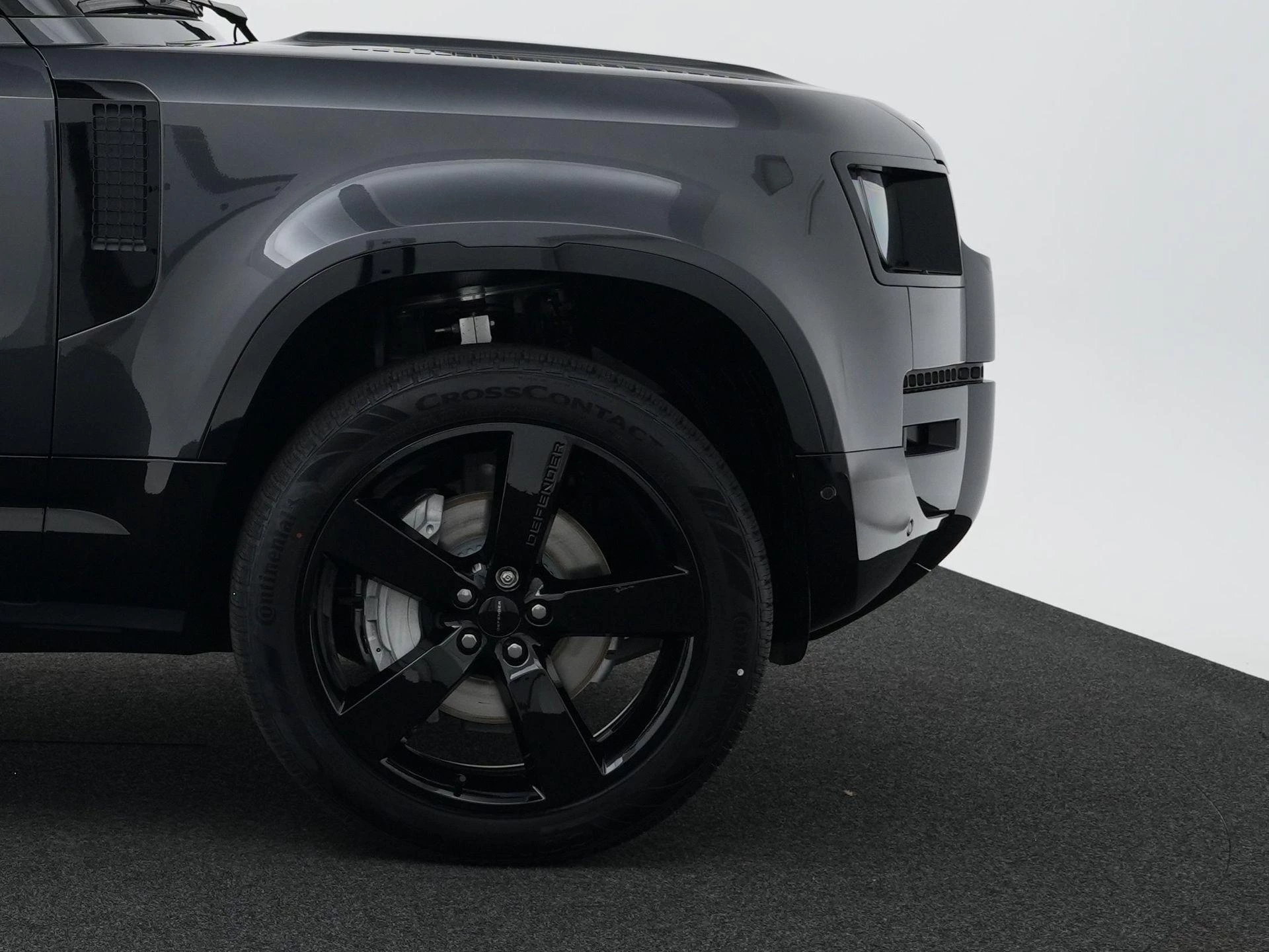Land Rover Defender 2.0 P300e 110 HSE Dynamic Edition