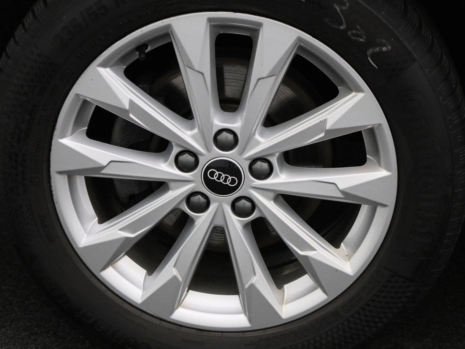 Audi-Q3-image-12