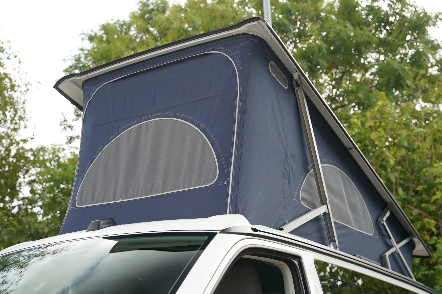 Volkswagen-California-image-13