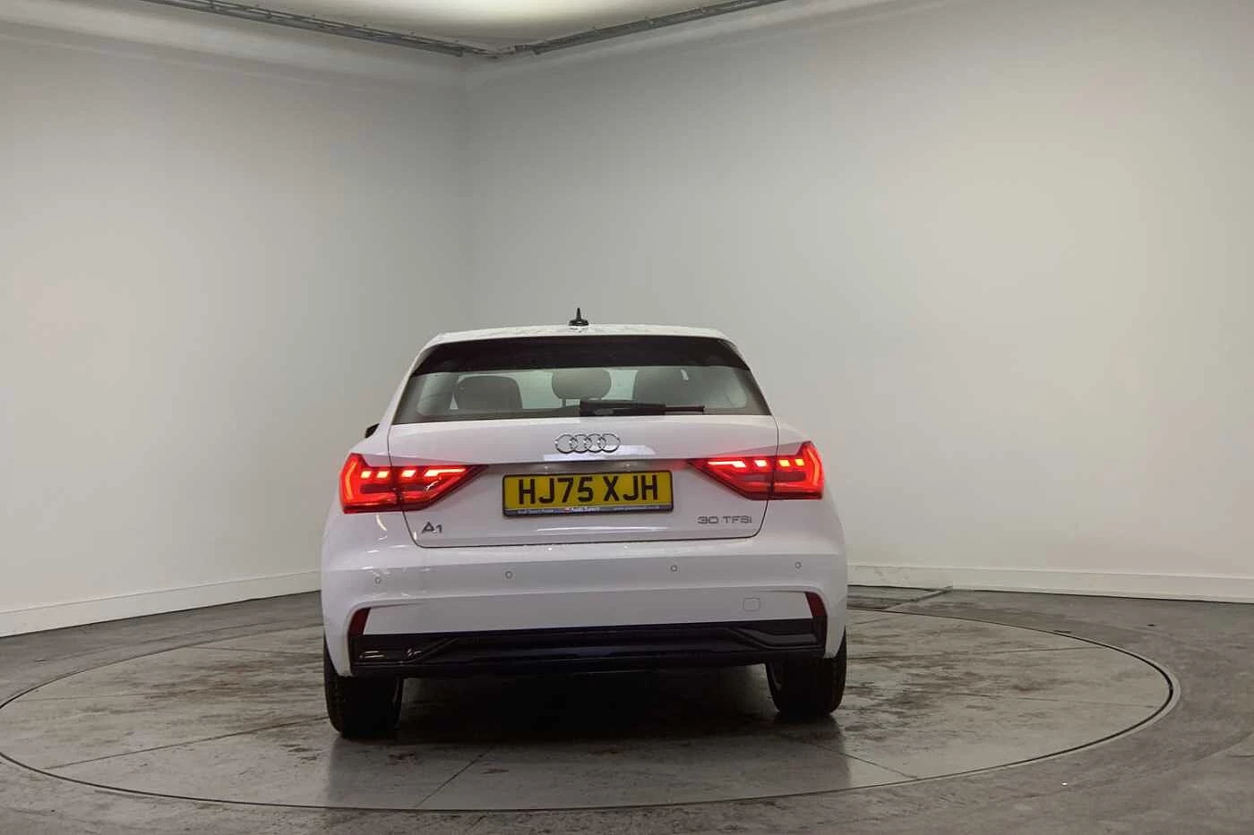 Audi-A1 Sportback-image-10