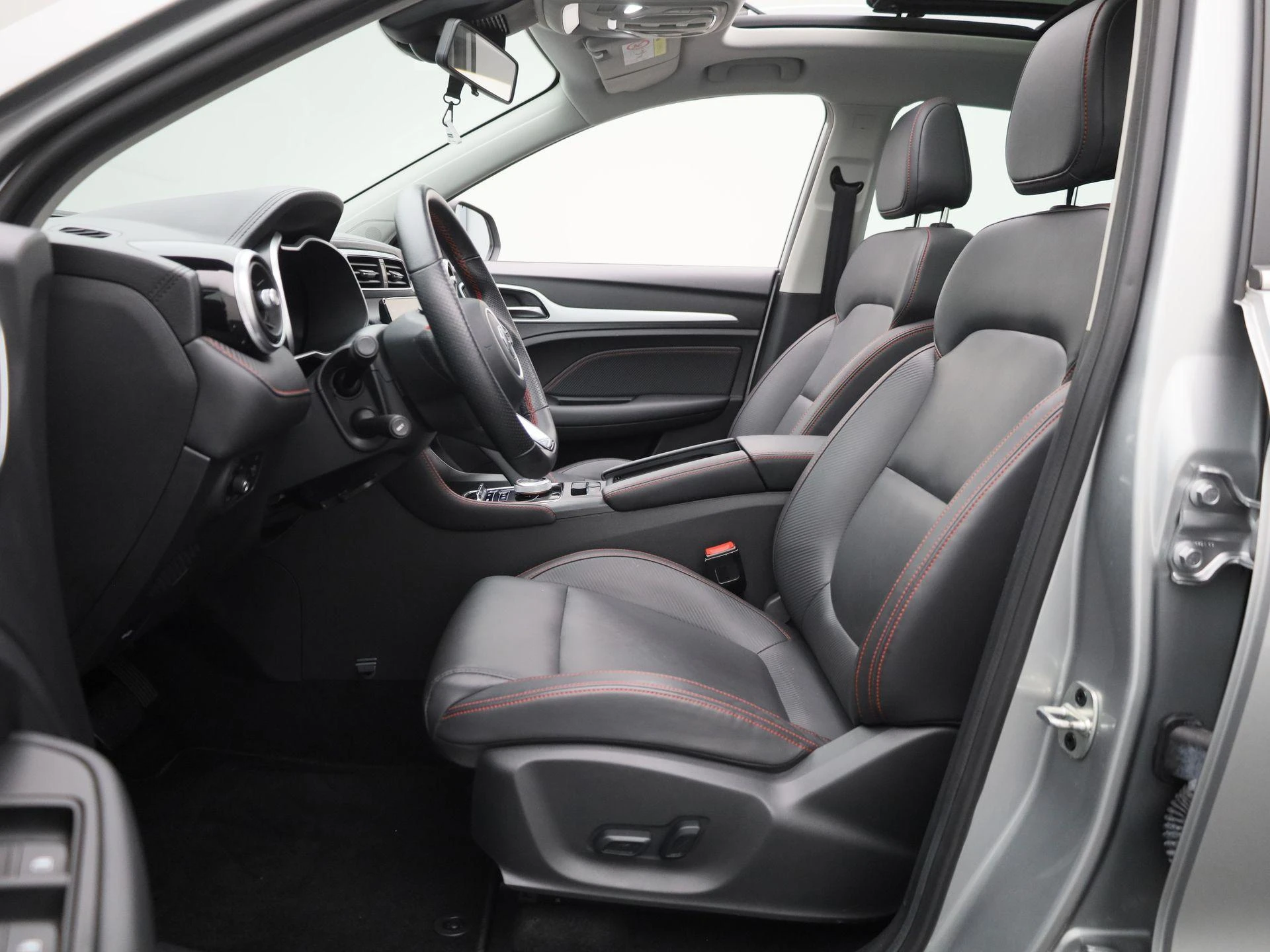 MG-ZS EV-image-9