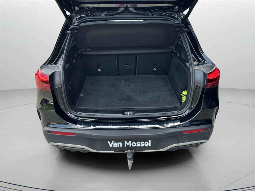 Mercedes-Benz-EQA-image-22
