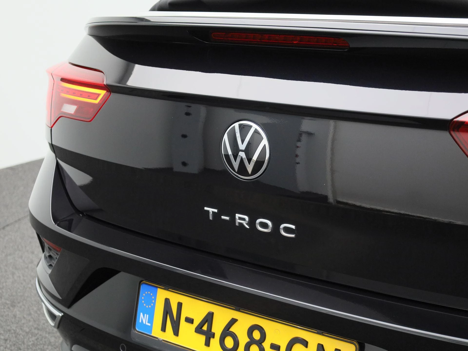 Volkswagen-T-Roc-image-46