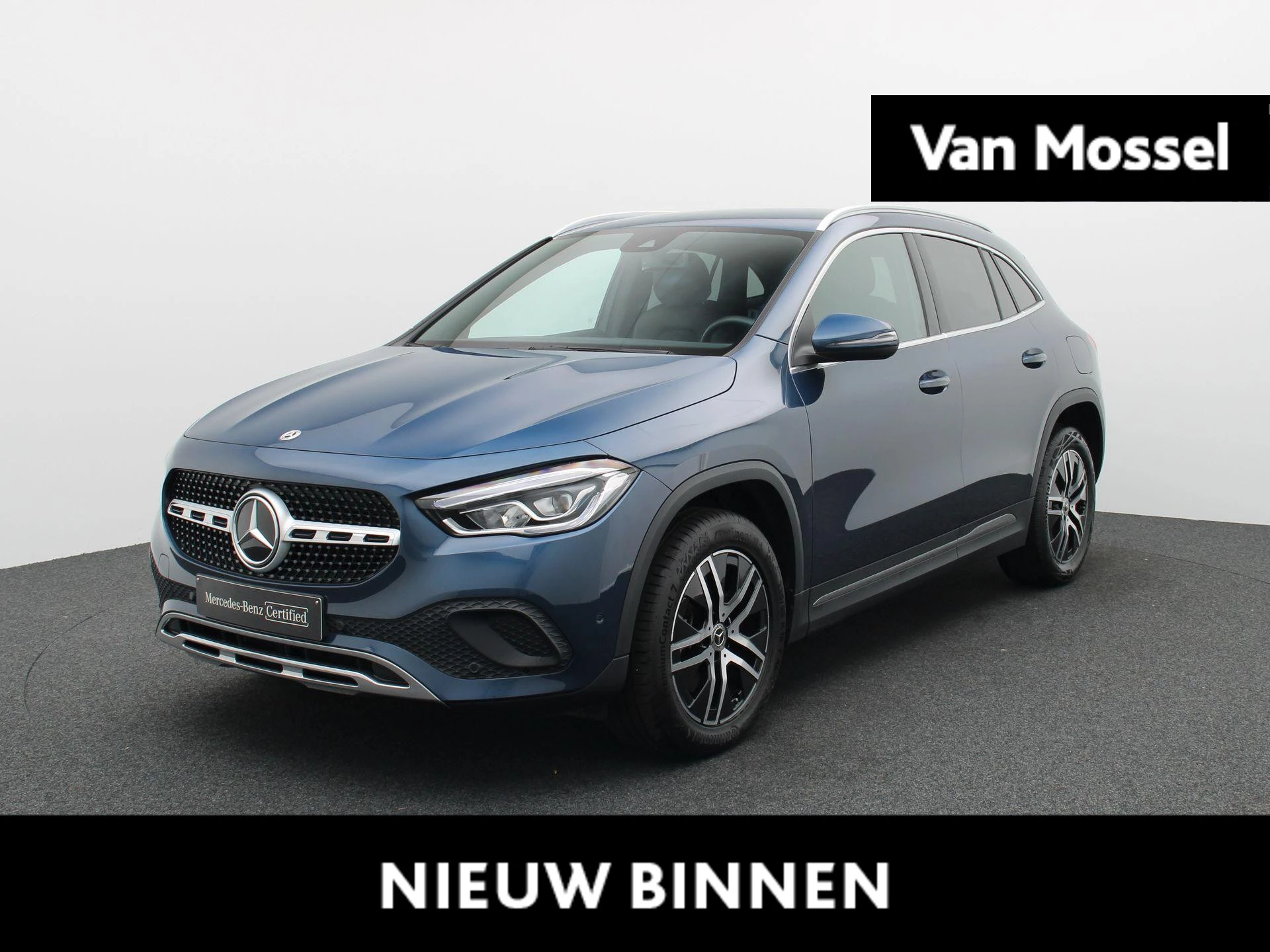 Mercedes-Benz-GLA-image-0