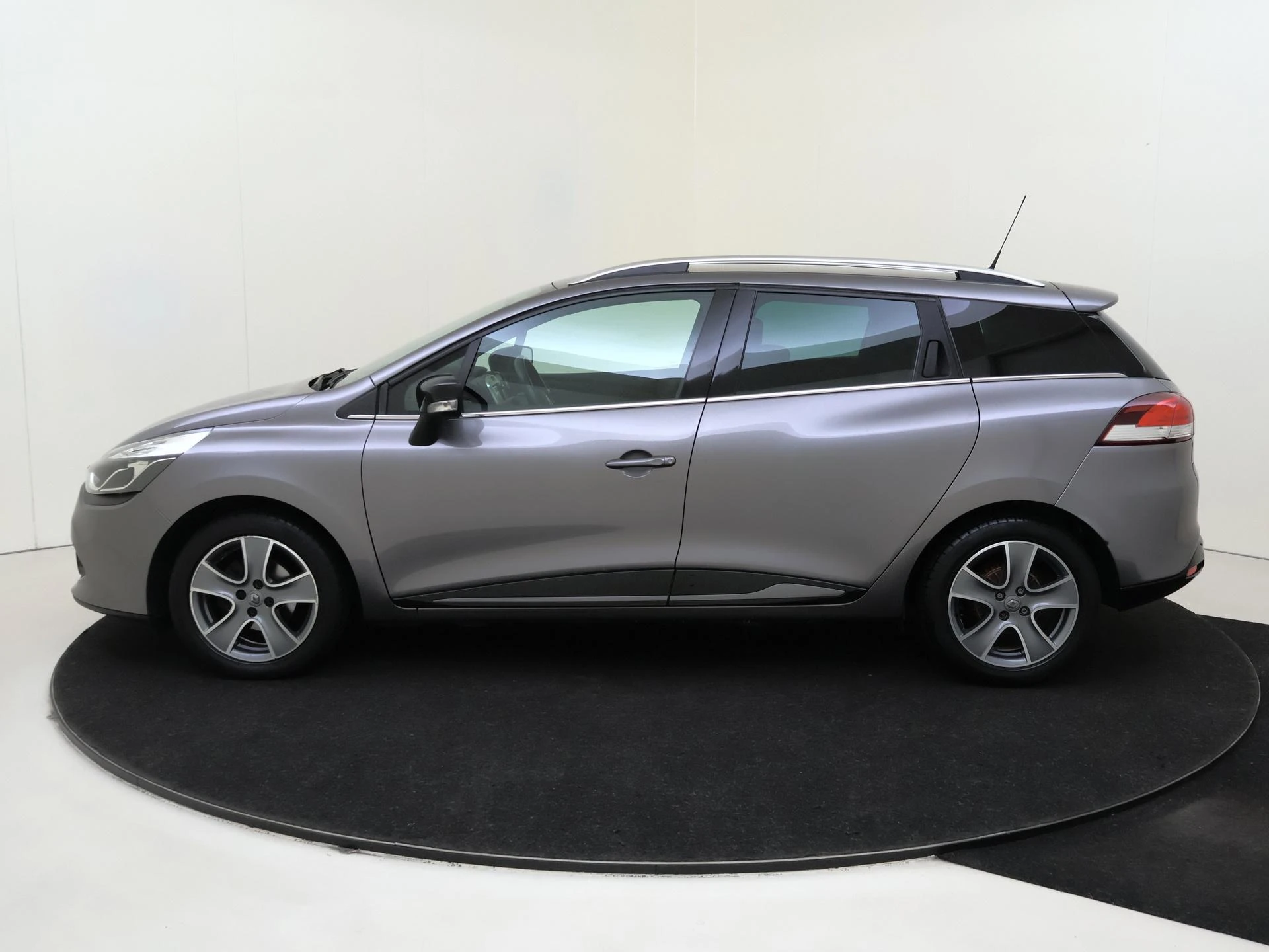 Renault-Clio-image-7