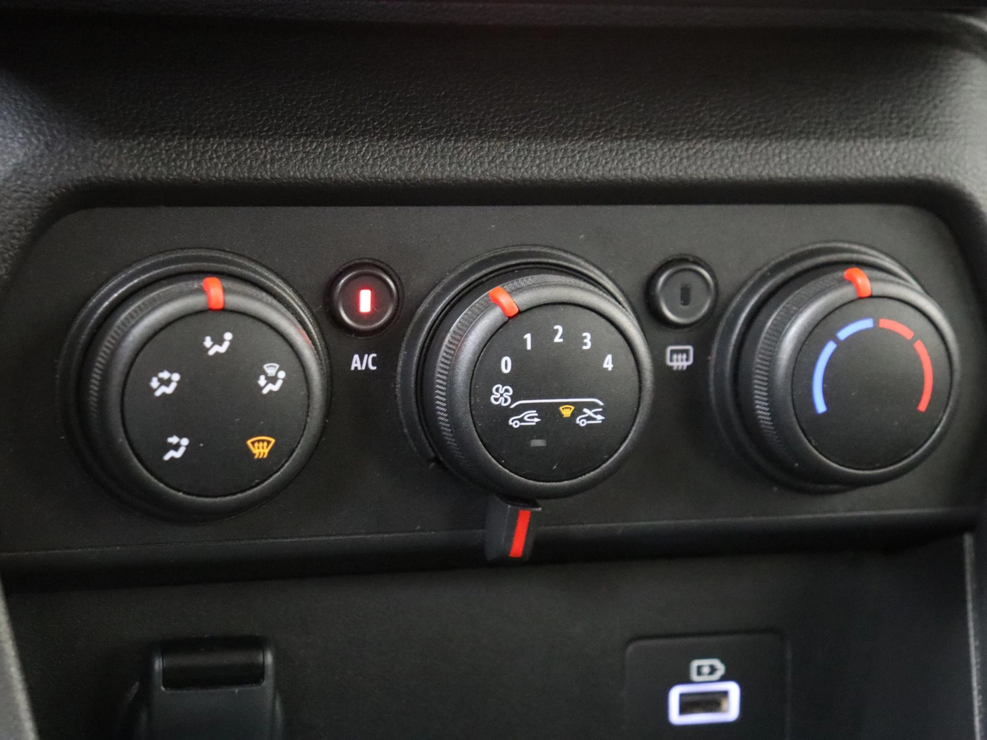 Dacia-Sandero Stepway-image-18