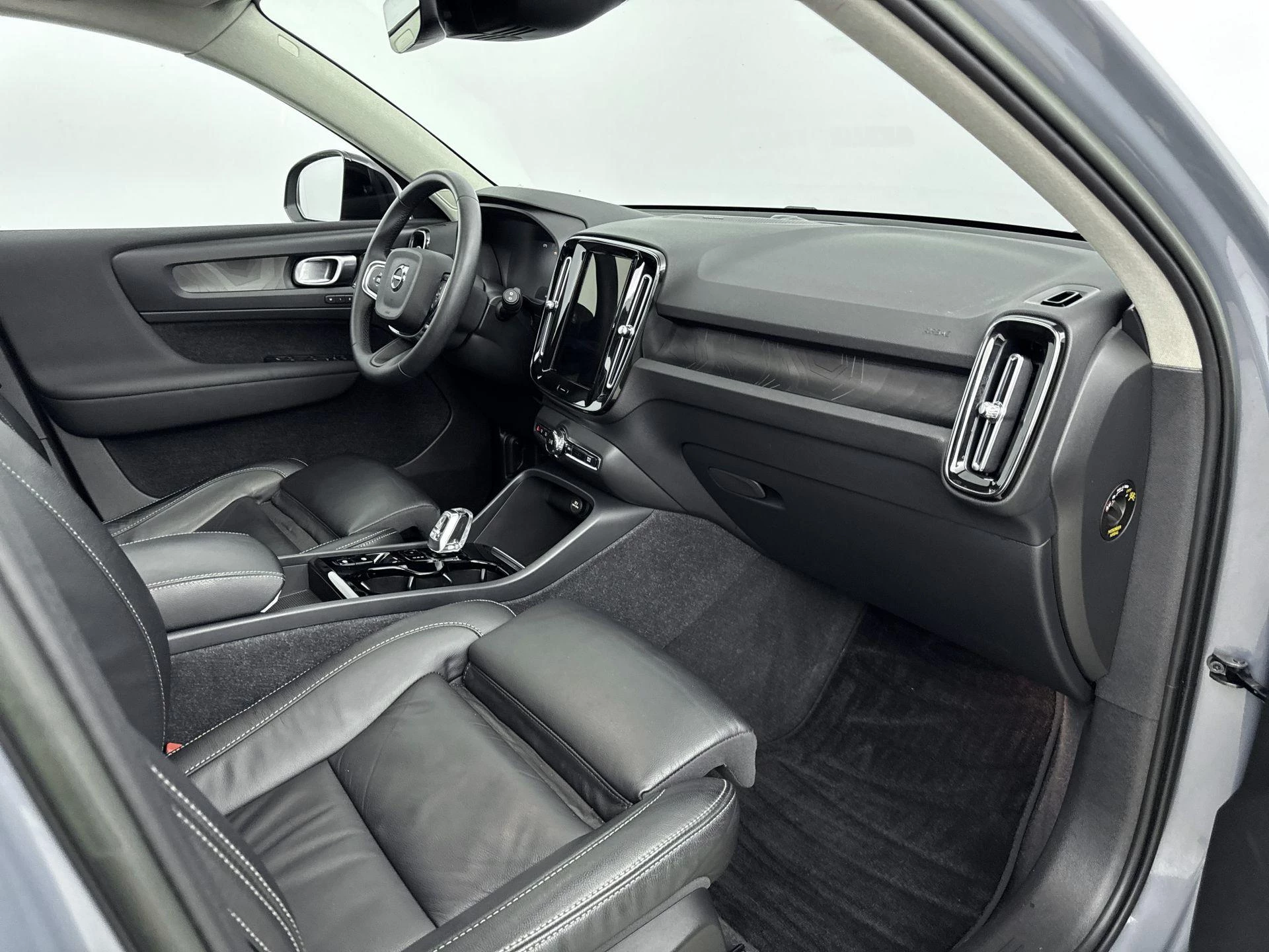 Volvo-XC40-image-6