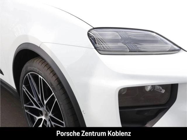 Porsche Macan -