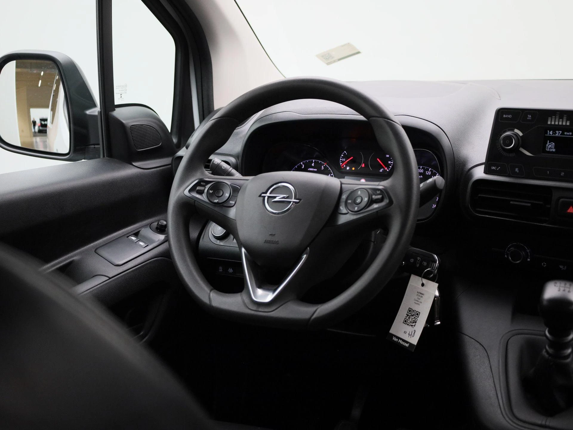 Opel-Combo Life-image-7