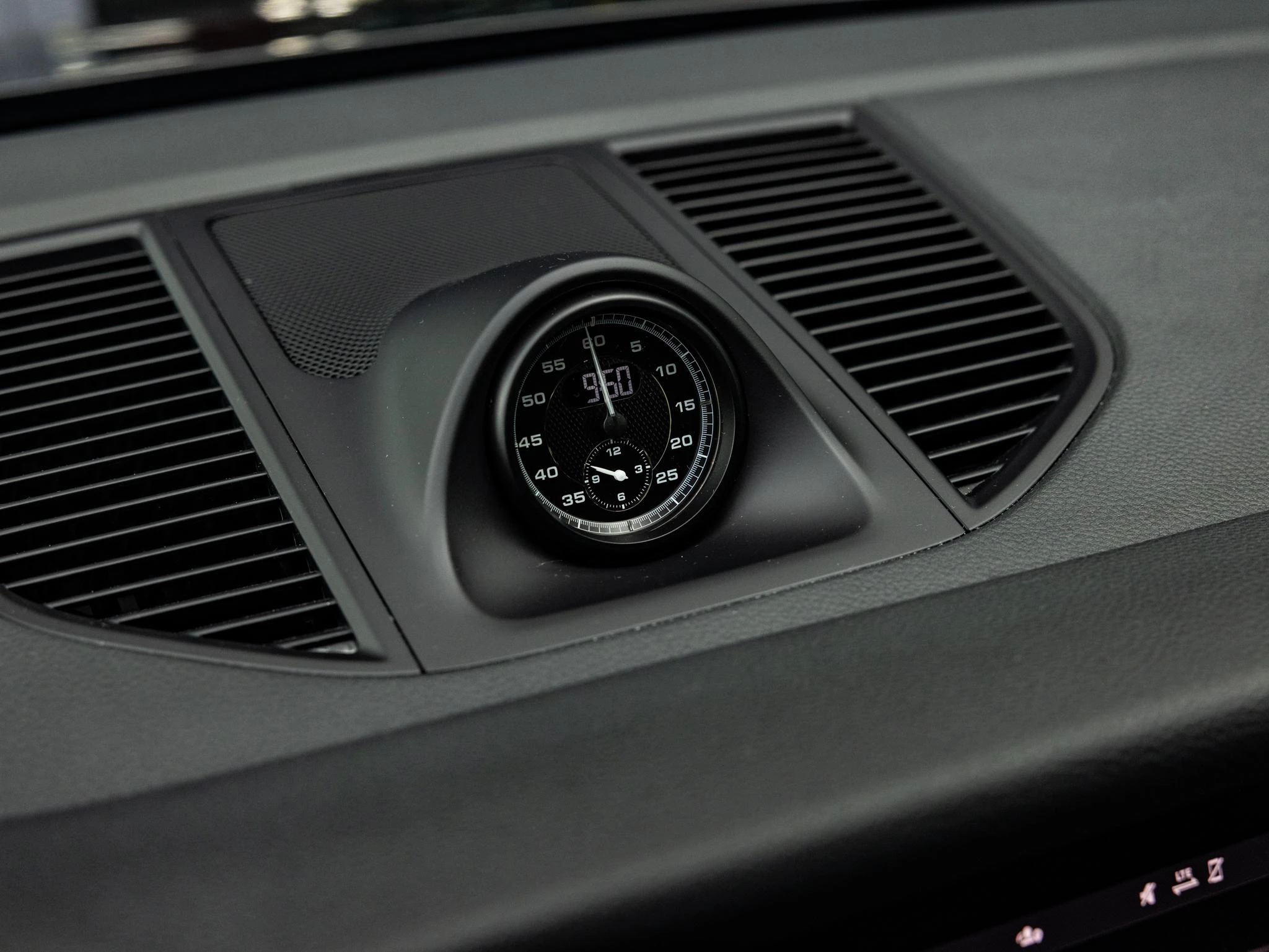 Porsche-Taycan-image-17