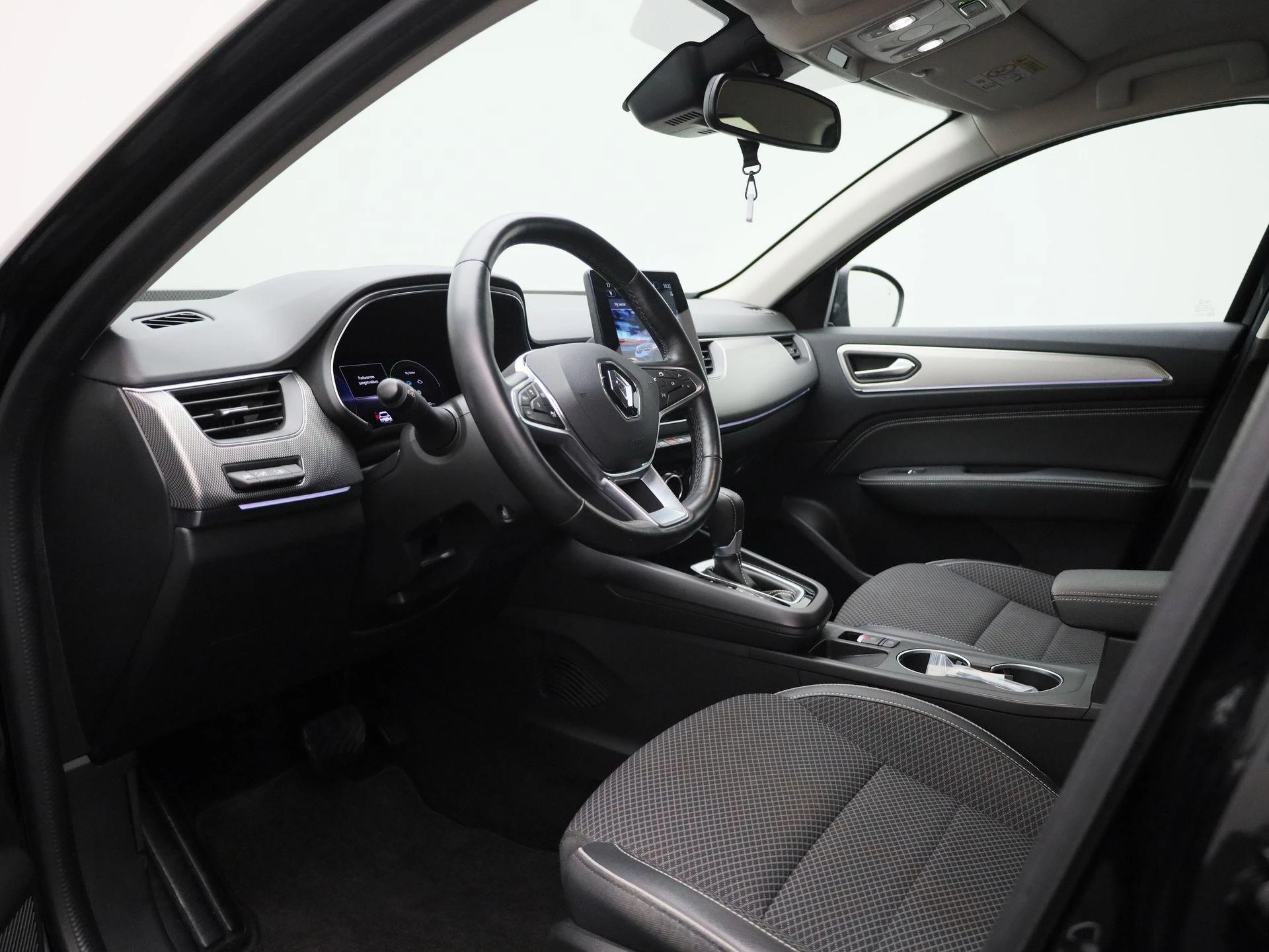 Renault-Arkana-image-27