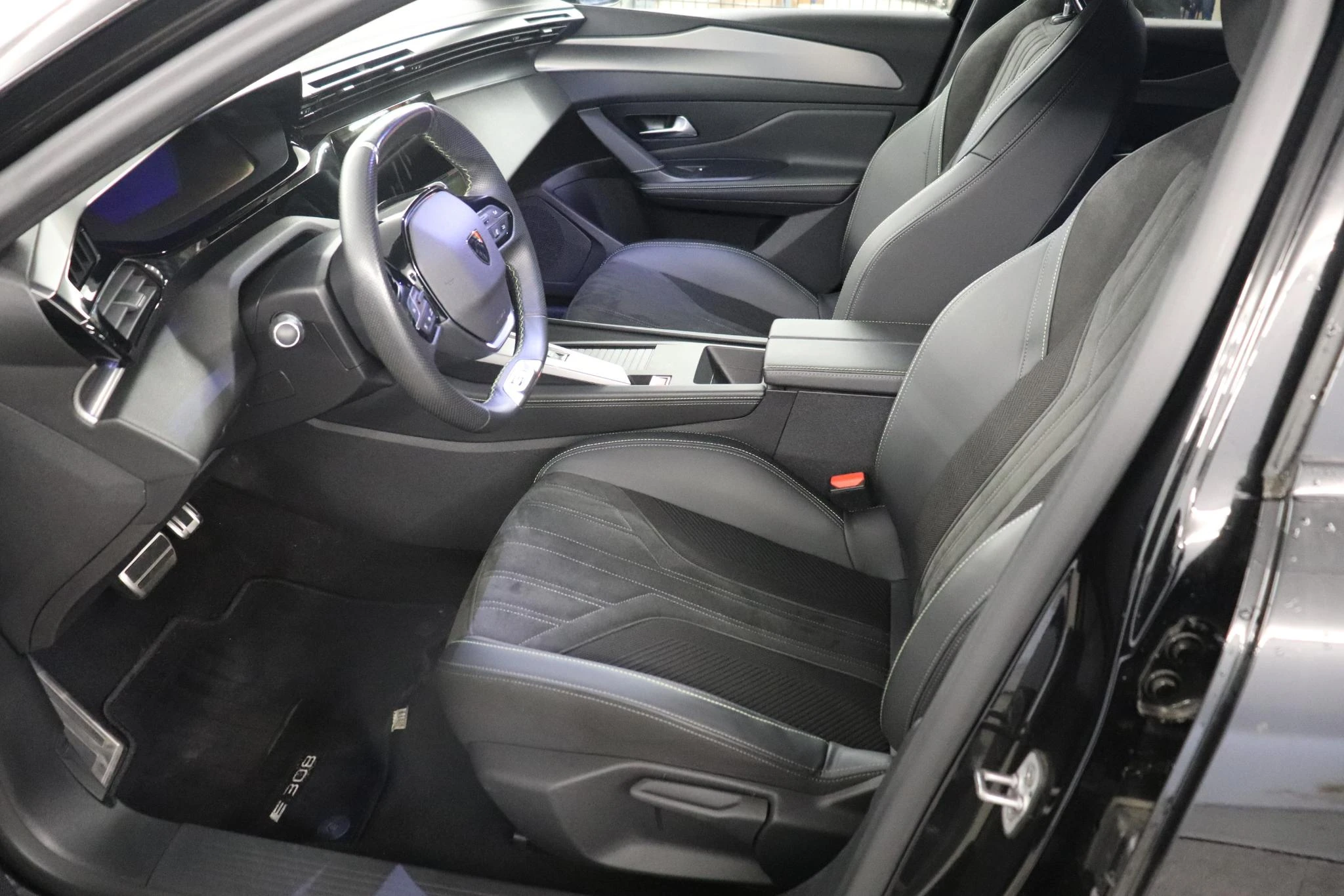 Peugeot-e-308-image-11